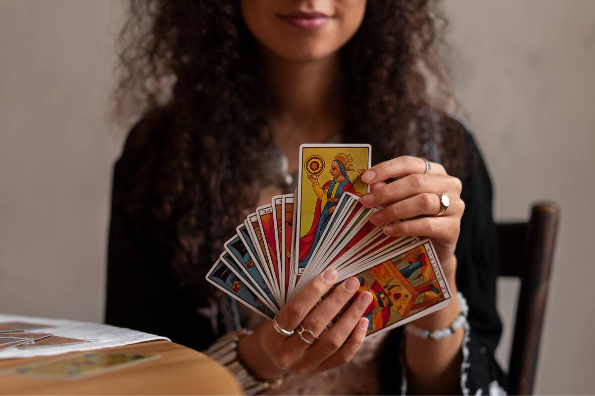 ¿Cuál es la carta que llama más tu atención? Escoge una y obtén un consejo para este 2 de julio.