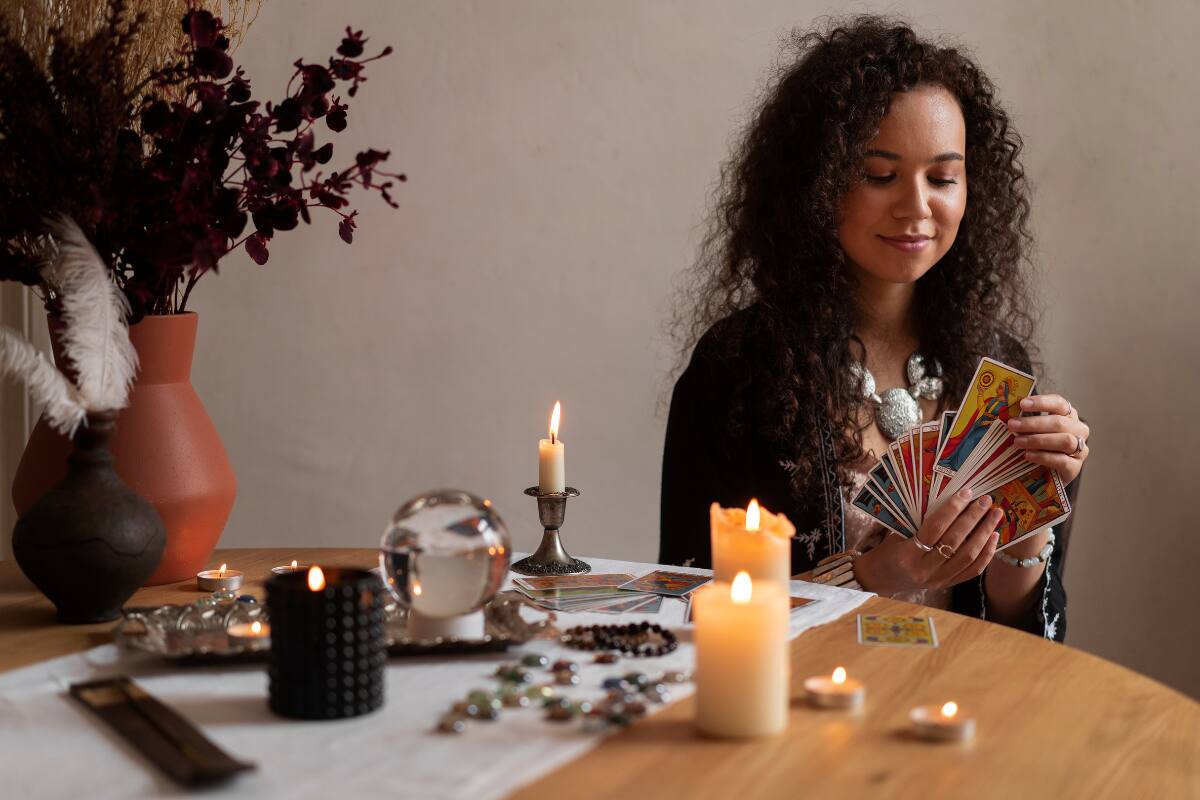 ¿Cómo te irá este 3 de junio? Descúbrelo escogiendo una de las tres cartas del Tarot.