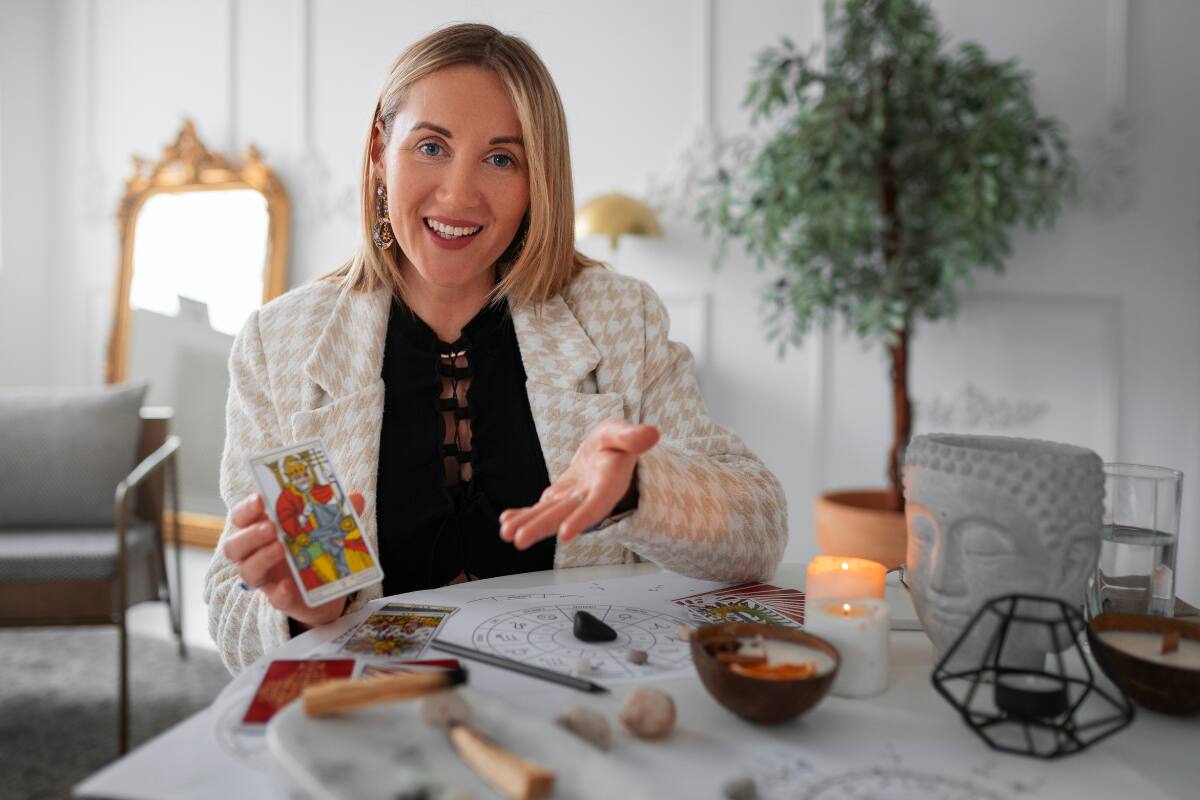 Elige una de las cartas del Tarot y descubre un consejo para ti en este 11 de junio