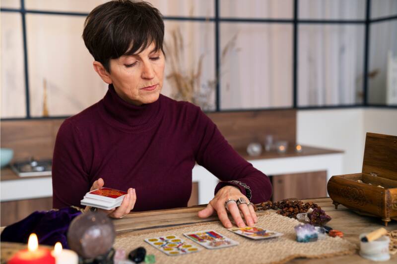 Tarot del día Elige una de las tres cartas disponibles y recibe un consejo para este 30 de mayo. - Créditos: Freepik