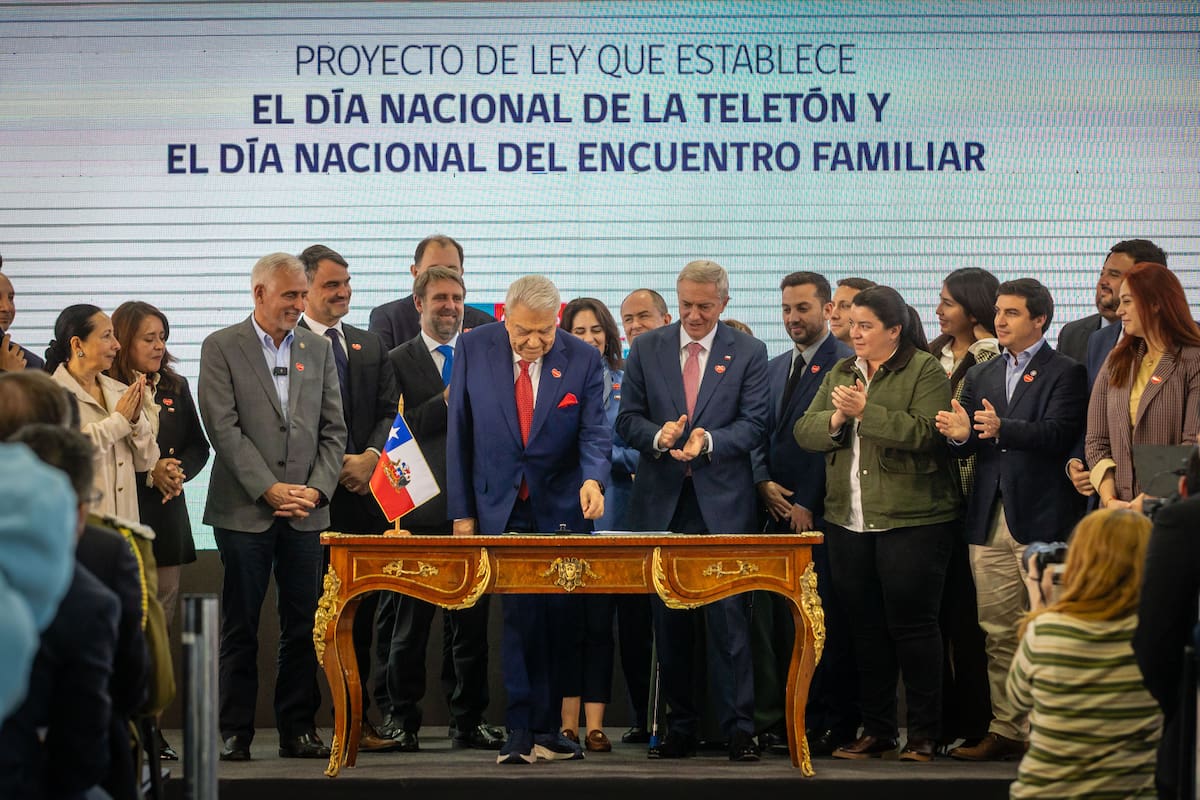 Kast y Don Francisco le dieron el vamos a la campaña solidaria.