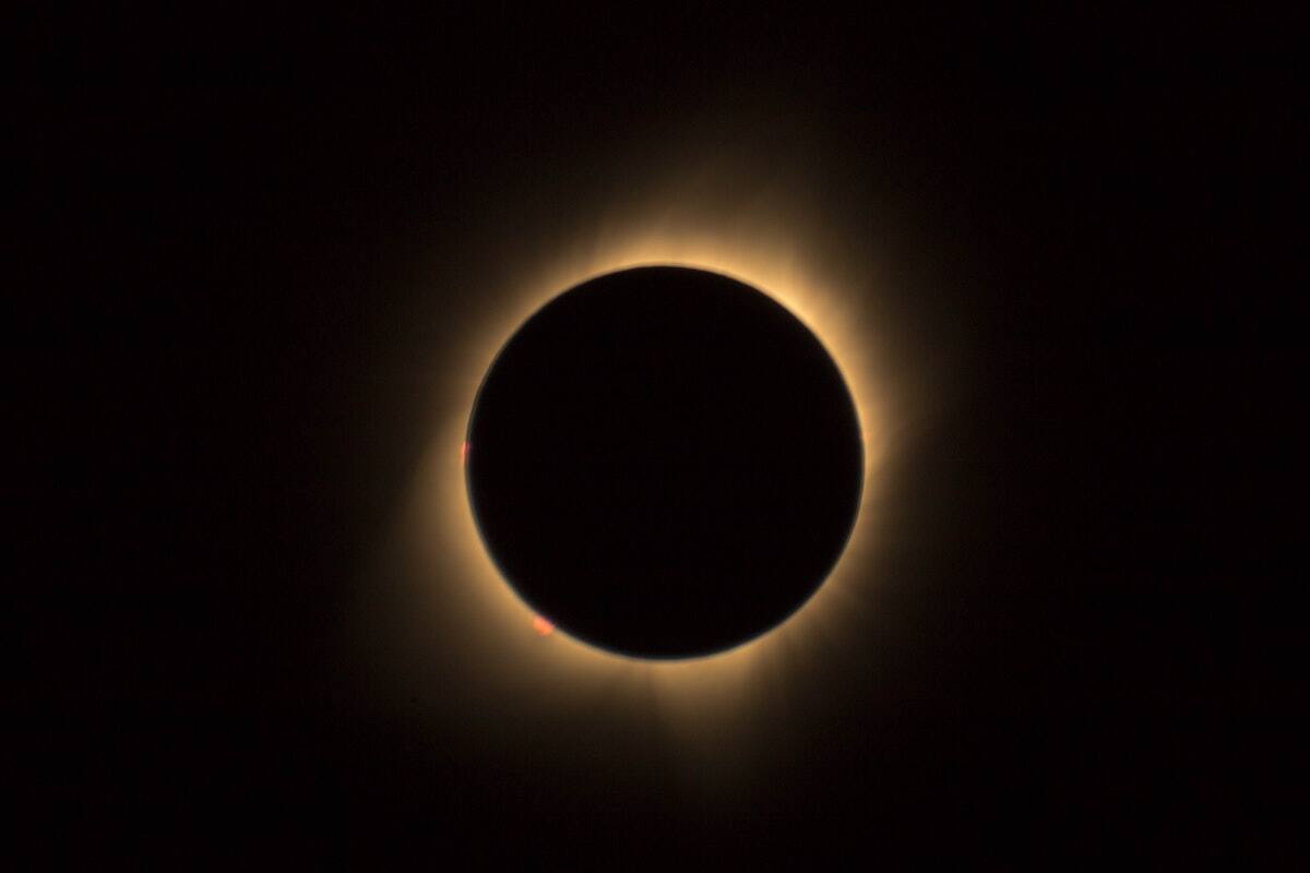 Temporada de eclipses Averigua aquí qué significa que el eclipse que se dará entre el 19 y 20 de abril sea híbrido. - Créditos: Pexels