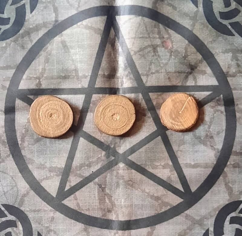 Elige entre una de las tres runas.