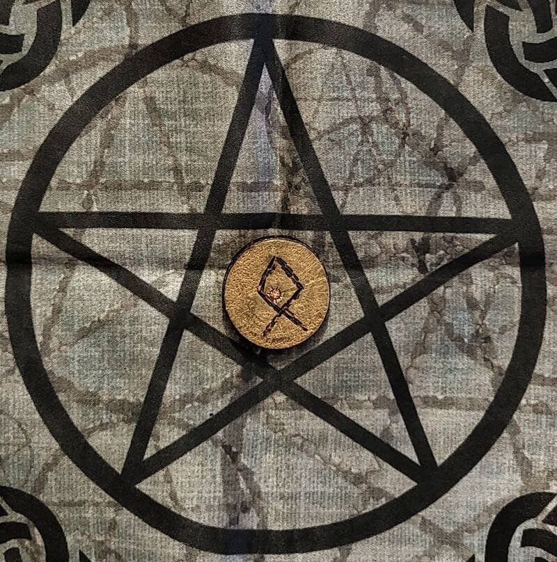 Esta es la runa llamada Othila.