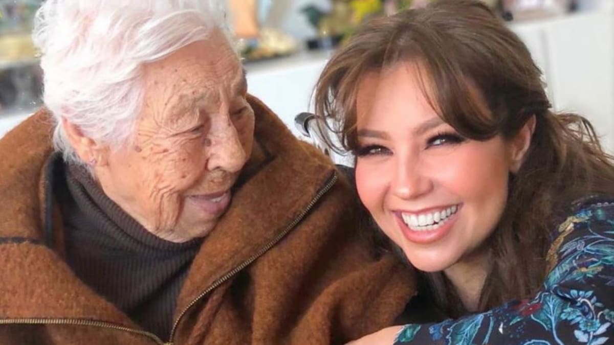 Abuelita de Thalía es hospitalizada y las muestras de cariño se desbordan