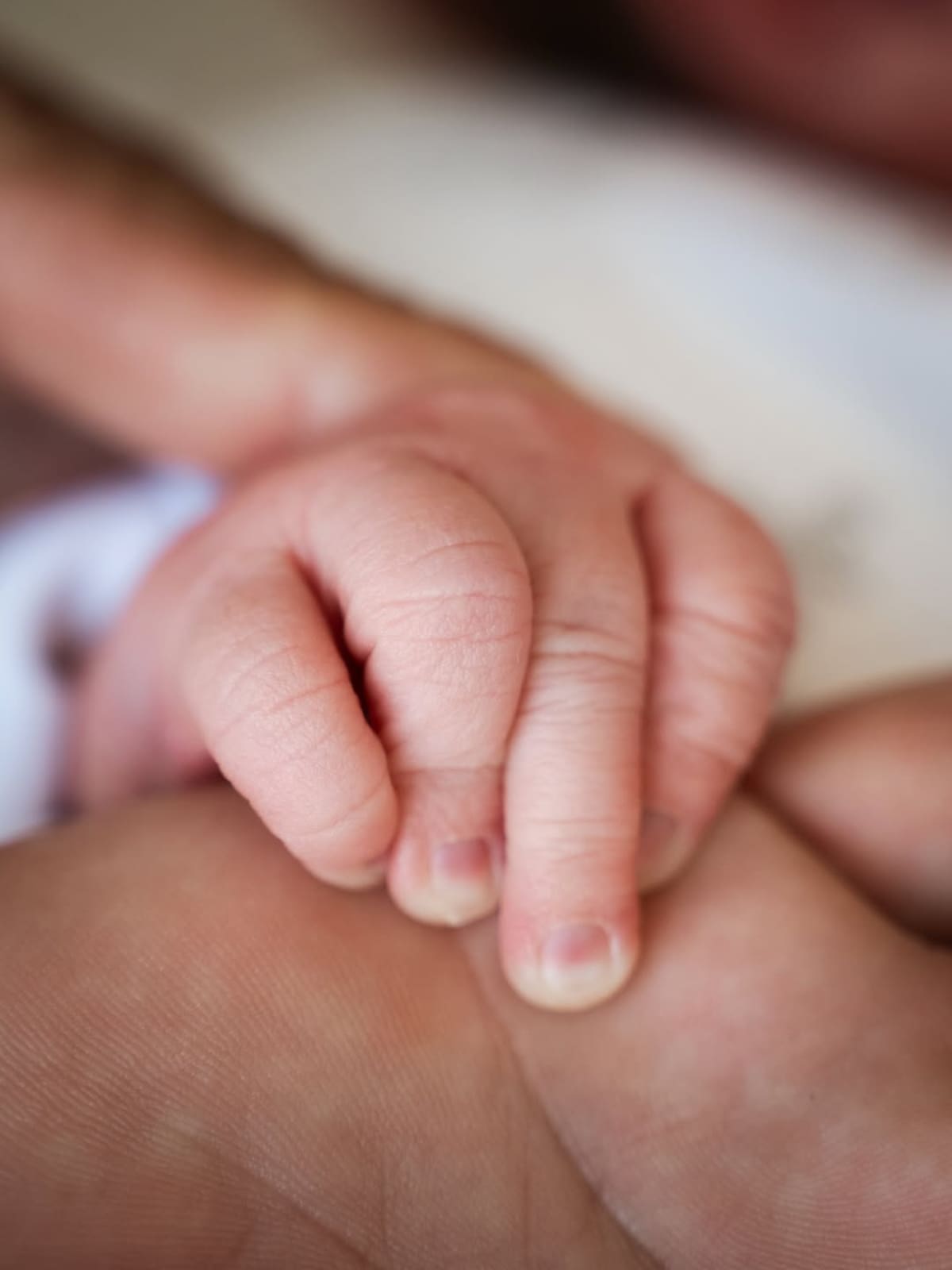 Presentan a su primera hija. Foto: Instagram.