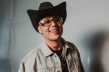 ¿Quién es Toly Fu, el cantante que se sumará al show de Alanys Lagos en el Festival del Huaso de Olmué?