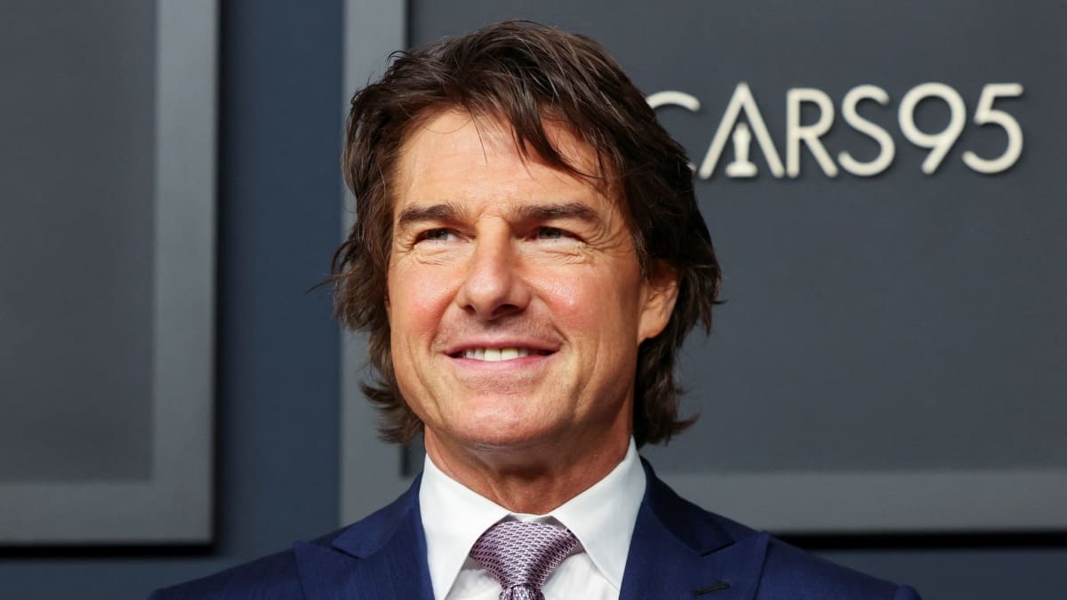 Tom Cruise luce irreconocible con inesperado nuevo look