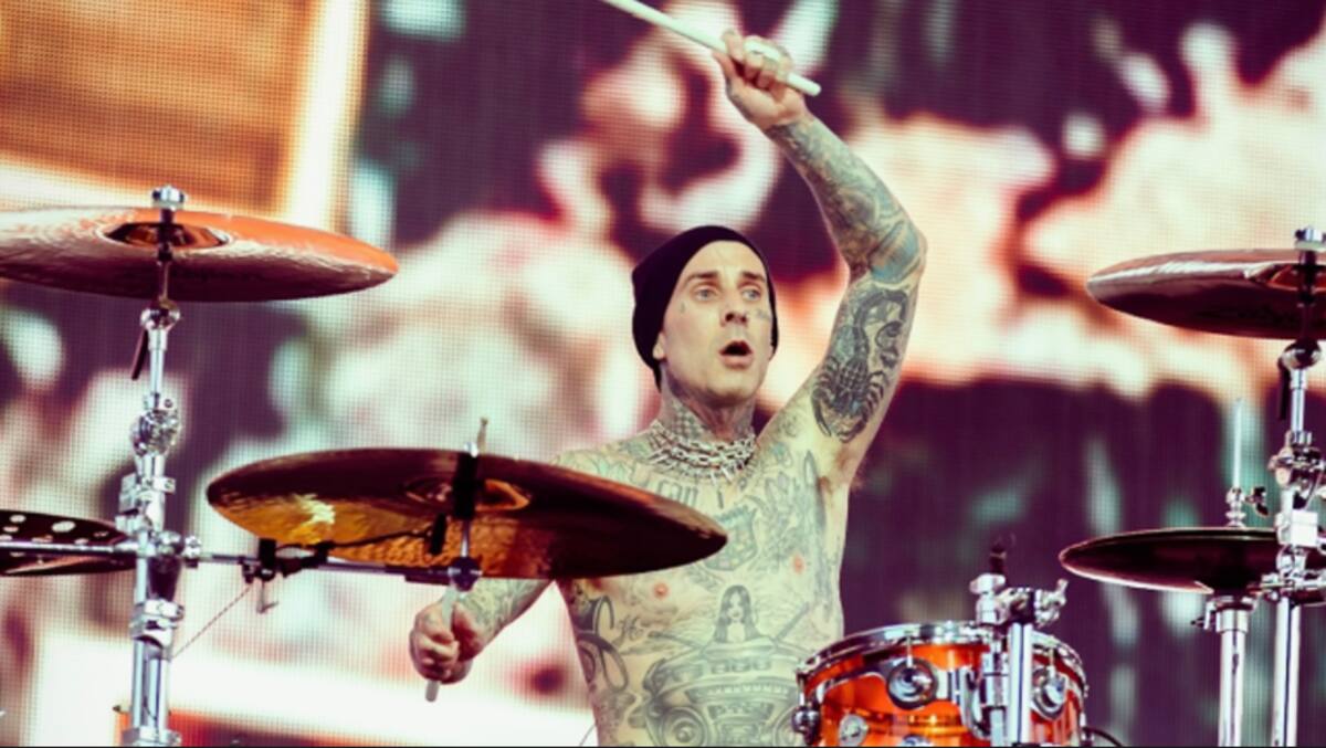 Travis Barker Travis Barker - Créditos: Captura de Pantalla