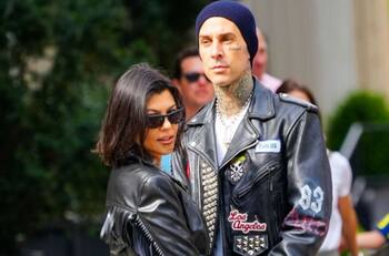 Travis Barker y Kourtney Kardashian se lucen en Halloween con sus originales disfraces
