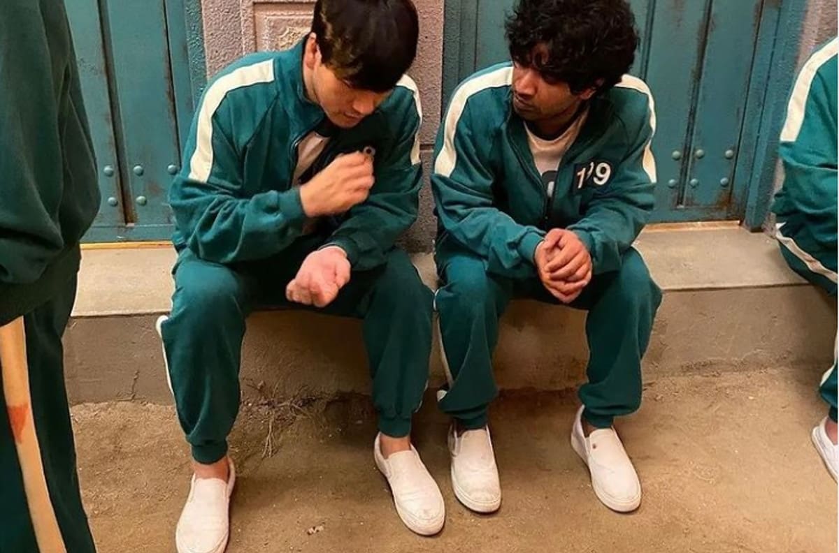 Fans de "Los Juegos del Calamar" enloquecen por los Vans Classic Slip-On blancos