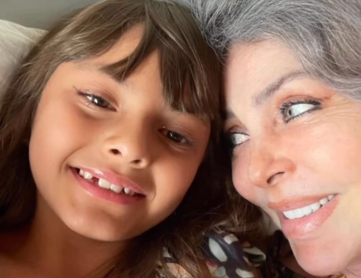 Verónica Castro y su nieta Rafaela La actriz se muestra feliz con este encuentro - Créditos: Instagram: @vrocastroficial