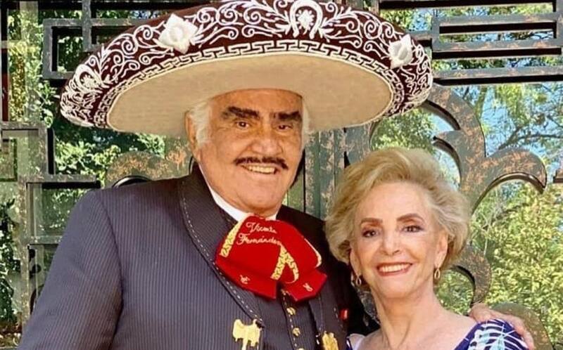 Vicente Fernández A un año de su muerte, su familia lo recordó con una emotiva ceremonia - Créditos: Instagram