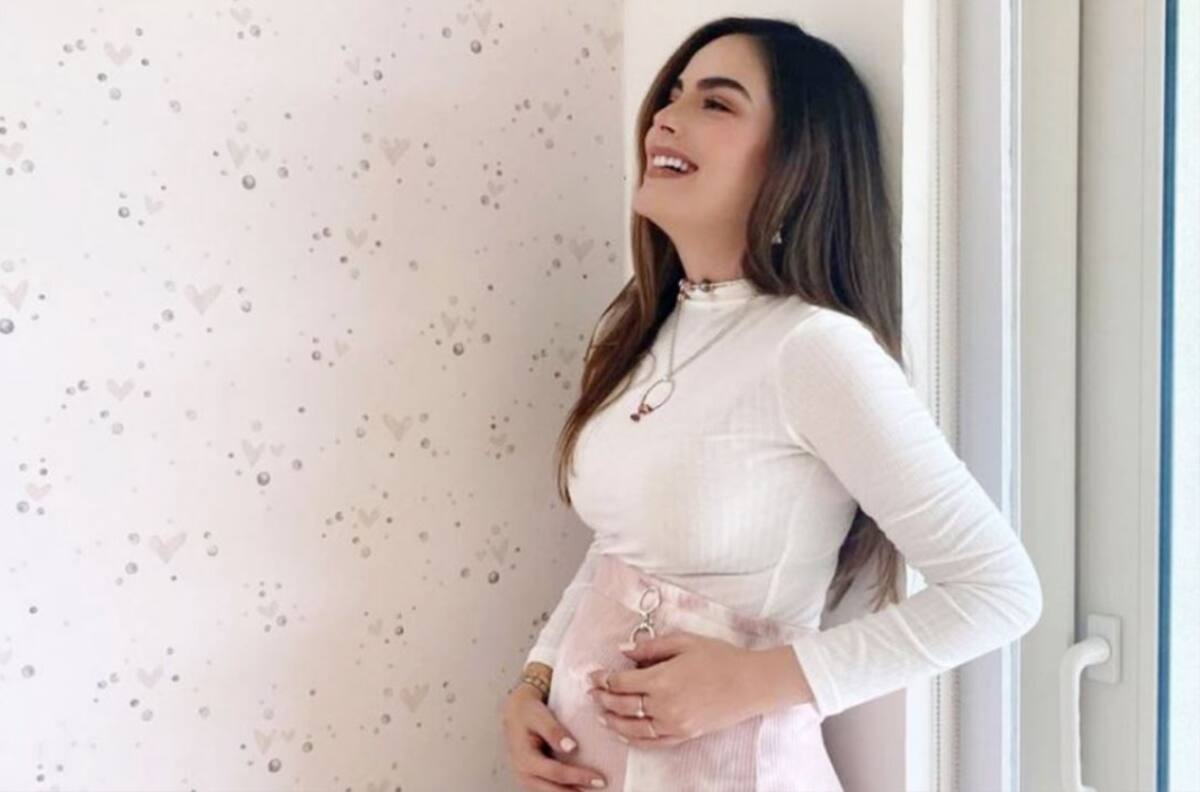 Ximena Navarrete muestra la carita de su bebé en ultrasonido 3D