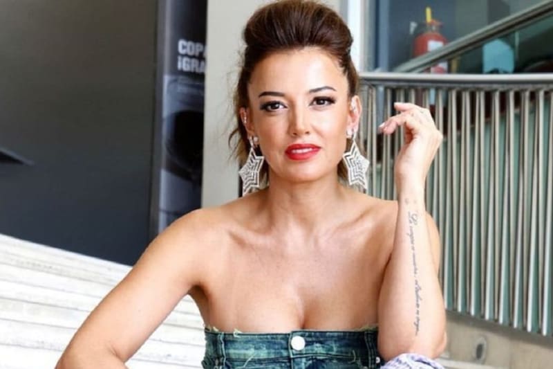 se reencontró con Yoan Amor tras haber coqueteado anteriormente en el programa "La Cabaña".