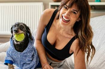 “Lo invitan conmigo al Caribe”: El perro influencer de Yamila Reyna es furor entre las marcas