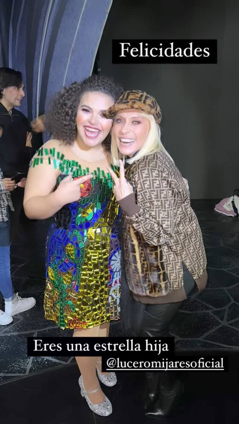 Yuri celebra su cumpleaños visitando a Lucerito Mijares y al elenco del musical "El Mago/ The Wiz"