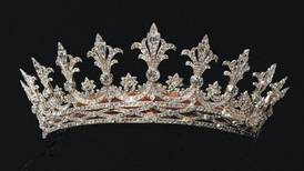 La tiara de diamantes que la reina Isabel nunca usó por su historia de tragedia